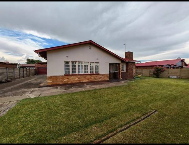 3 BEDROOM HOUSE FOR SALE IN VANDERBIJLPARK SE 1